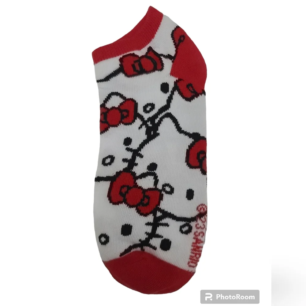 Hello Kitty 5 Pair Women's No Show Socks Shoe Size 4-10